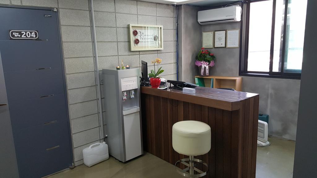 Kingkong Guesthouse Busan Room photo